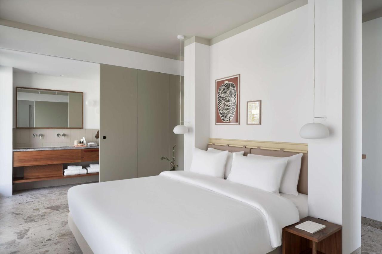 The Social Athens Hotel, A Member Of Radisson Individuals Экстерьер фото