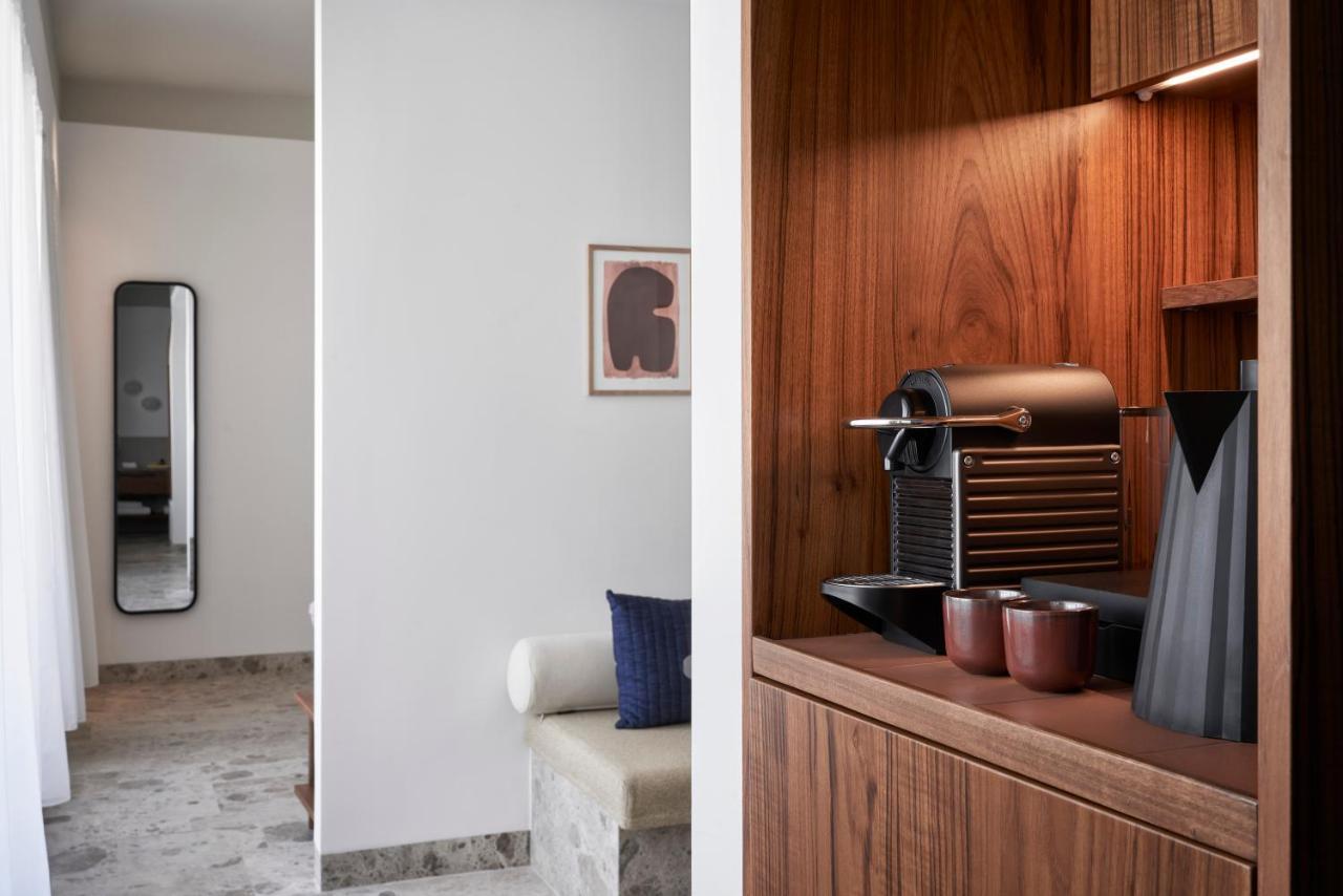 The Social Athens Hotel, A Member Of Radisson Individuals Экстерьер фото