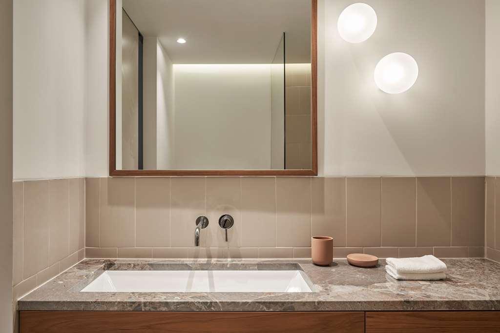 The Social Athens Hotel, A Member Of Radisson Individuals Экстерьер фото